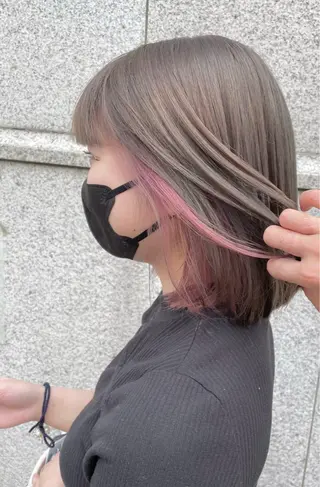 ミディアム カラー 大川 美優のヘアスタイル