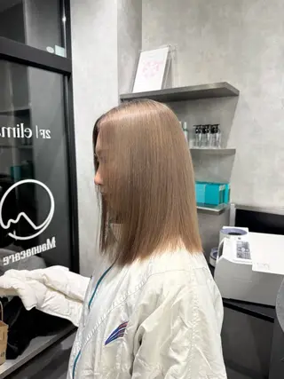 カラー 𝐥𝐚𝐲𝐞𝐫 韓⛓️ ブリーチのヘアスタイル