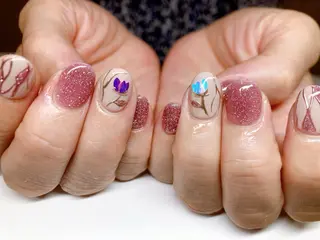 ネイル ECLAT エクラ所属・寺山 千鶴のネイルデザイン