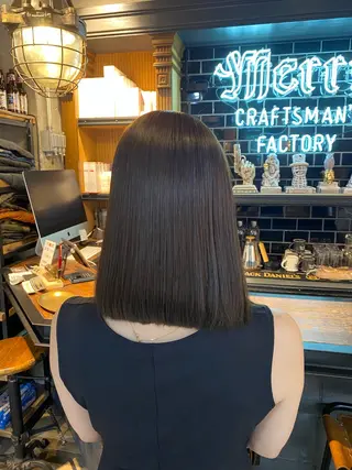 カラー merry craftsman's factory所属・Hikari .のヘアスタイル