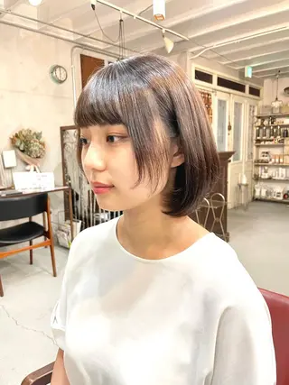 ショート カラー 岡田 恭明のヘアスタイル