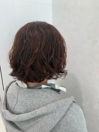 ショート カラー パーマ ハイトーンカラー🤍 山下 優華のヘアスタイル