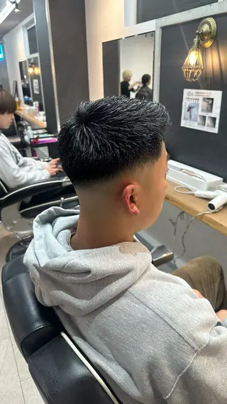 メンズ 律喜/パーマ /メンズ/フェードのヘアスタイル