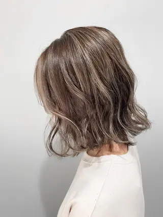 カラー 山路 結花のヘアスタイル