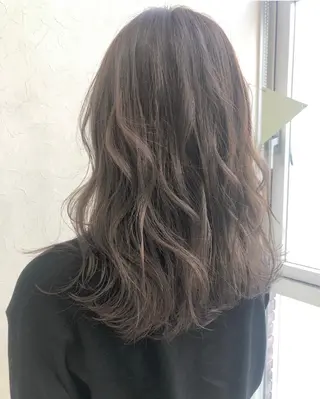 セミロング カラー nakahara madokaのヘアスタイル