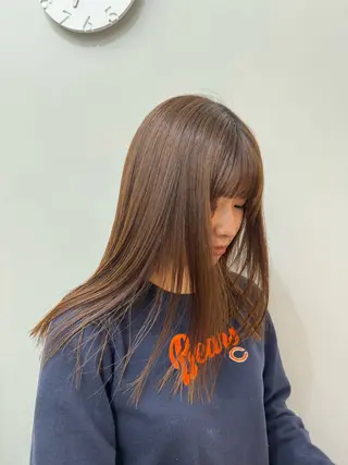 セミロング LENA/原宿/ブリ ーチなしWカラー🌼のヘアスタイル