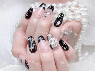 ネイル 🌻 Momoko_のネイルデザイン