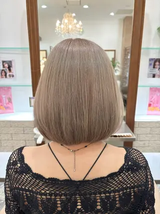 ショート カラー 神田 淳美のヘアスタイル