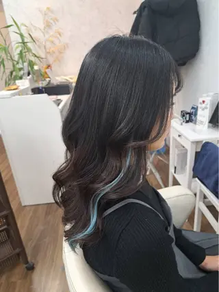 セミロング カラー GLOSS 心斎橋 山上のヘアスタイル