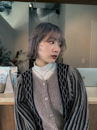 ミディアム 五屋 美咲のヘアスタイル