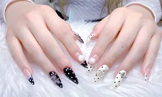 ネイル 小島 阿佑美のネイルデザイン