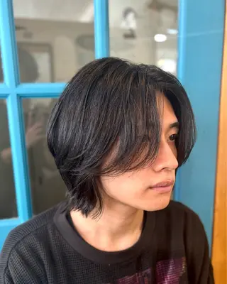 ミディアム メンズ ショート、韓国メンズ ヘアのかつらぎのヘアスタイル