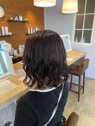 ミディアム パーマ 新地 咲綾のヘアスタイル