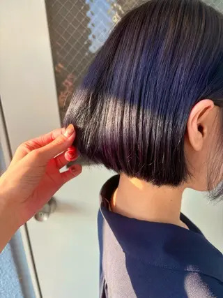 ショート 艶•透明感カラー フィーシーのヘアスタイル