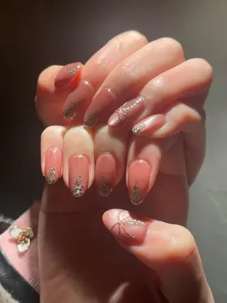 ネイル Nailsalon Repos.所属・Rika🌼 シンプル•マグネットのネイルデザイン