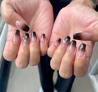 ネイル Sii nail 🤍SAKIのネイルデザイン