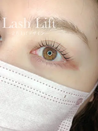 マツエク・マツパ ベッキーラッシュ銀座店所属・小松 由季の眉毛・アイブロウイメージ