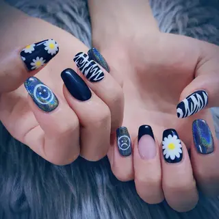 ネイル NOIROUGE所属・NOI ROUGEのネイルデザイン