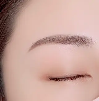 アイブロウ aveuglant所属・aveuglant 加藤久佳のマツエク・マツパデザイン