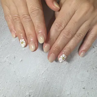 ネイル La vie est belle.所属・ラヴィエベル なつみのネイルデザイン