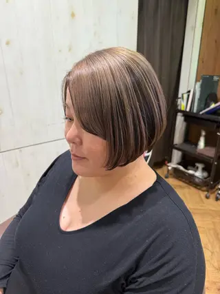 ショート カラー 溝口 槙里也のヘアスタイル