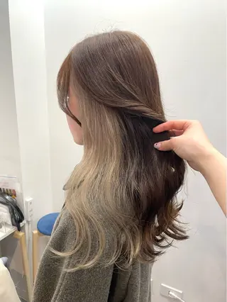 セミロング LENA/原宿/ブリ ーチなしWカラー🌼のヘアスタイル