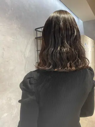 ミディアム Cielro【 シェイロ 】所属・Cielro/ダブル カラー/西田咲希のヘアスタイル