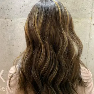 セミロング in'dexhair U所属・ブリーチ🌈ハイトー ンカラー ✨アニカ✨のヘアスタイル