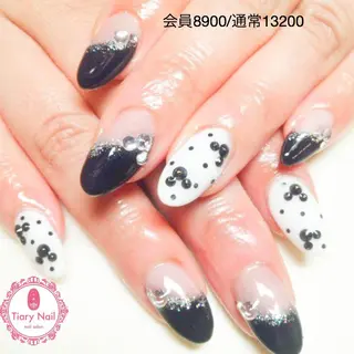 ネイル 💗🪽Tiary Nail🪽💗のネイルデザイン