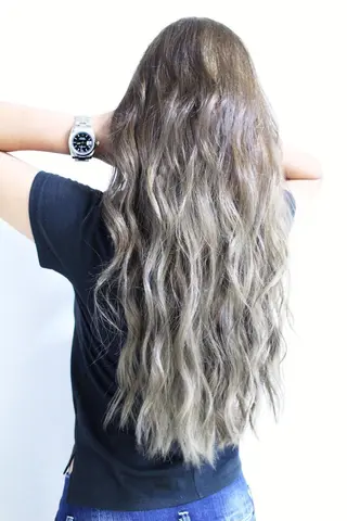 ロング カラー れん/ハイトーン /エクステ/韓国風のヘアスタイル