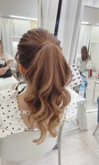 ロング ヘアアレンジ Number博多所属・東村 光希のヘアスタイル