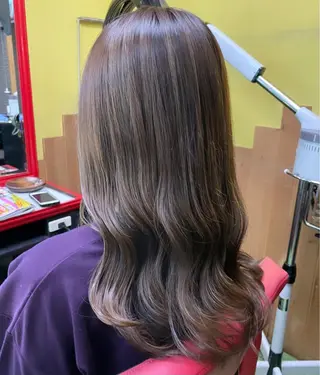 ロング カラー デザインカラー🏝️ 須賀汐音のヘアスタイル