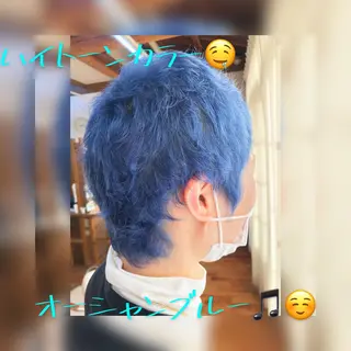 ショート カラー 服部 聡洋のヘアスタイル