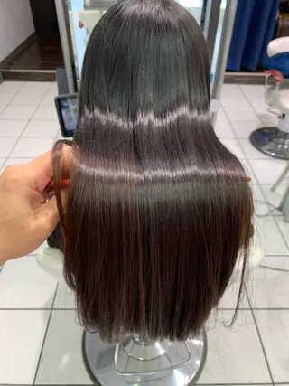 ロング アートディレクター 尾内 友美のヘアスタイル