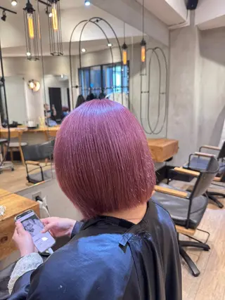 ミディアム 渋谷/切りっぱなし レイヤー/ブリーチのヘアスタイル