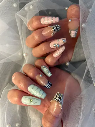 ネイル ✴︎ Delightのネイルデザイン