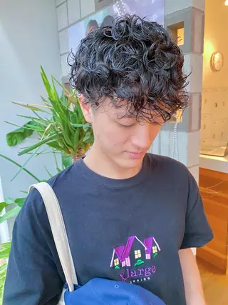 パーマ メンズ メンズパーマ/フェ ザーパーマ/古川晴輝のヘアスタイル