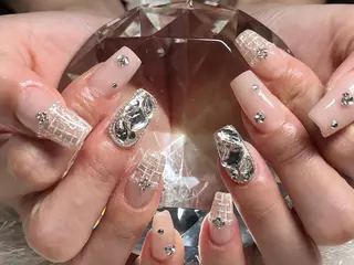 ネイル Nail&eye Belire 新宿のネイルデザイン