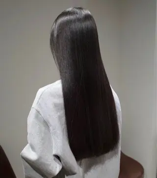 ロング BOTANIUM by Rr SALON 【ボタニウムバイアー ルサロン】所属・レイヤーカット/艶髪 /ストレート/リクトのヘアスタイル