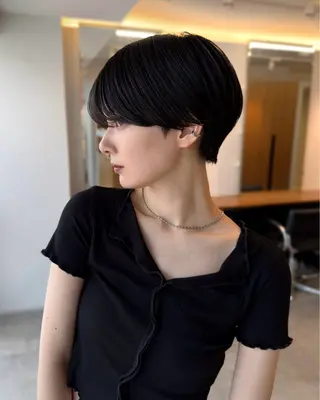 ショート Abbey ４のヘアスタイル