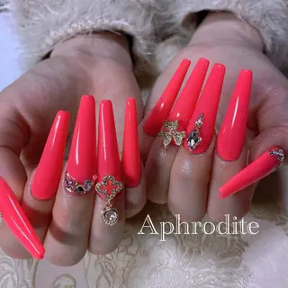 ネイル Aphrodite パラジェル認定サロンのネイルデザイン