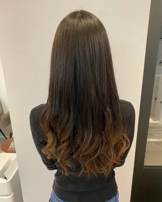 ロング 透明感カラー✨ 酸性ストレート特化のヘアスタイル