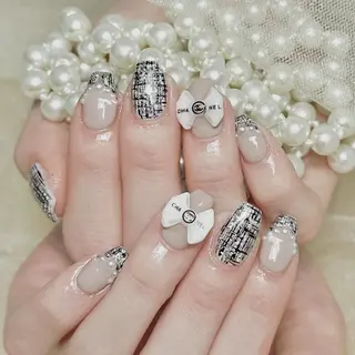 ネイル Hanya 🌈のネイルデザイン