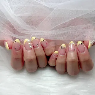 ミディアム Conjunim MAMI🎀✨のネイルデザイン