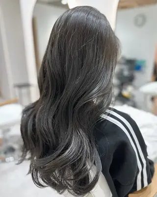 ロング カラー 韓国ヘア顔周りカット 艶髪ベージュtamaのヘアスタイル