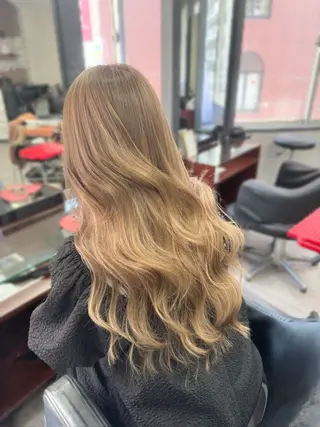 ロング カラー ハイトーンエクステ 🎩カズキ🎩のヘアスタイル