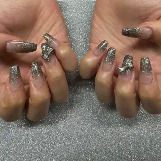 ネイル VIERU YURIのネイルデザイン