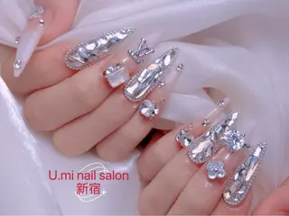 ネイル UMI ネイルサロン新宿🎀のネイルデザイン