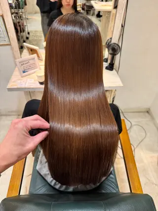 ロング カラー 髪質改善/美髪縮毛 ☘️大人ショートのヘアスタイル