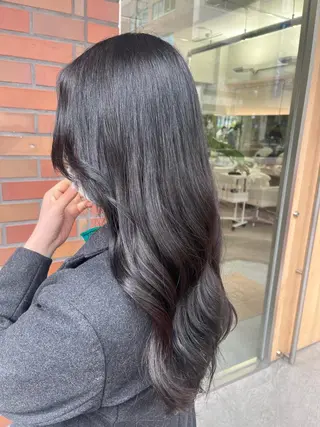 ロング カラー 菅 野のヘアスタイル